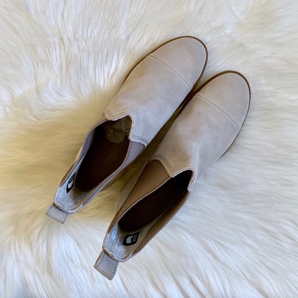 Timberland Sutherlin Bay Slouch Chelsea Boots - Picture 3 of 8